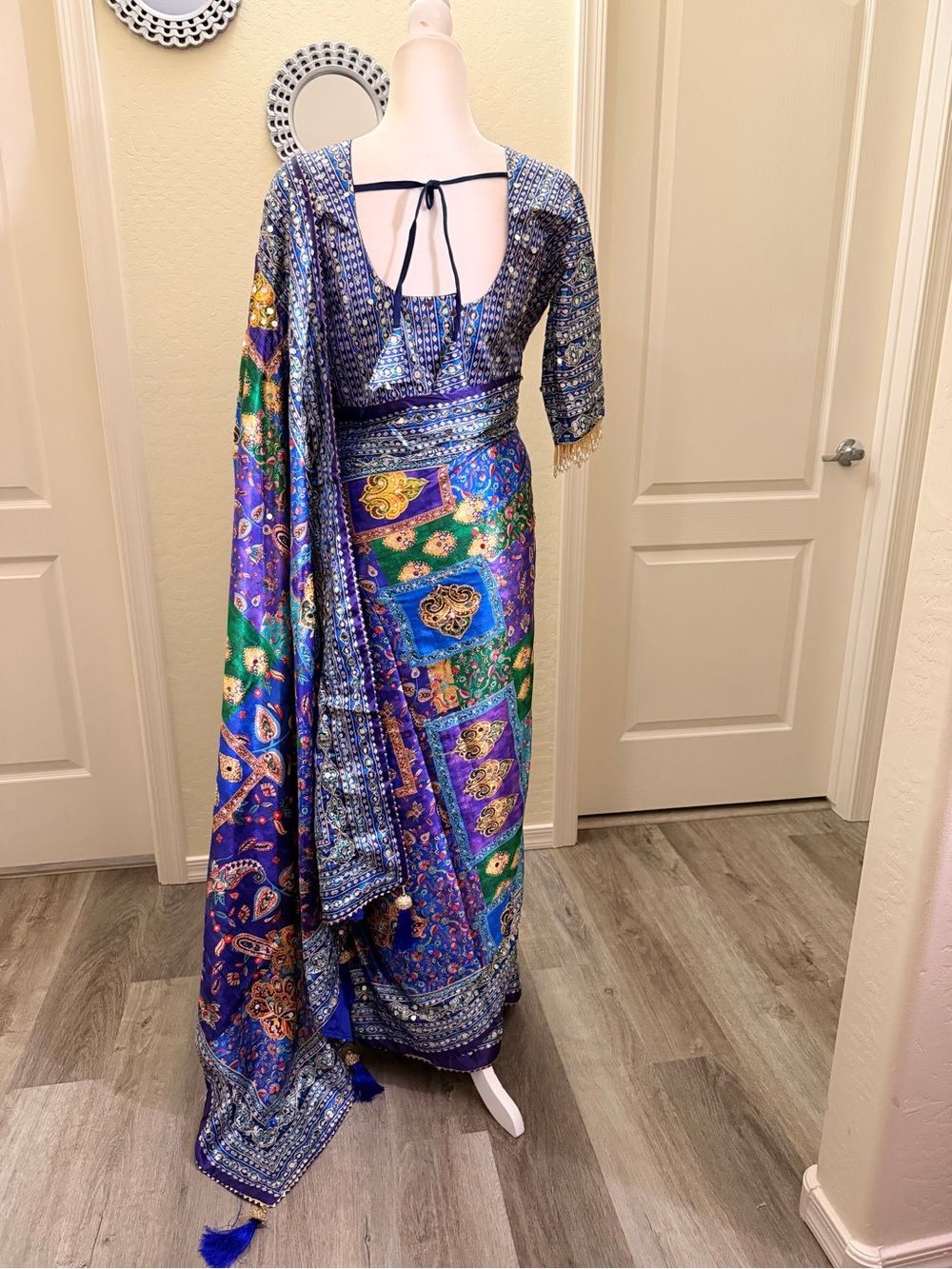 Saree - Picture 6 of 10